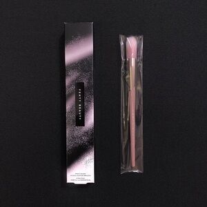 FENTY Precision Highlighter Brush 135 — Full Size